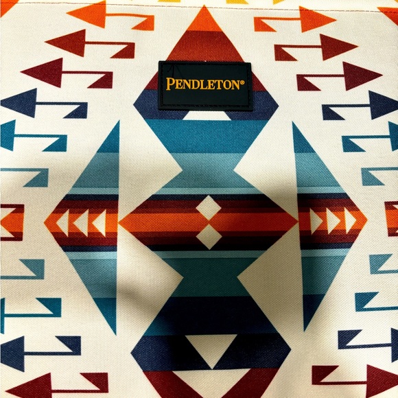 Pendleton outdoor packable blanket II Large II Big Thunder - Picture 2 of 7